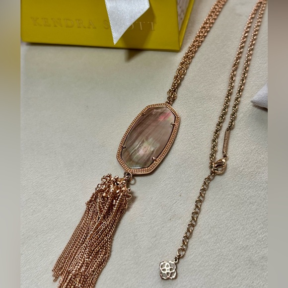 Kendra Scott Rayne Mother of Pearl Rose Gold Necklace | Gift Box +Duster Bag+bow - Picture 5 of 7